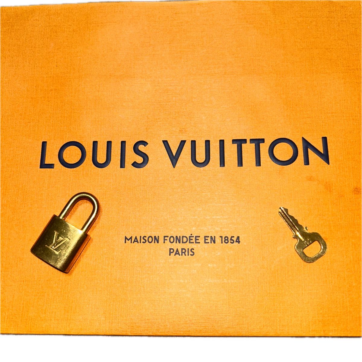 ルイヴィトンLOUISVUITTON南京錠ゴールド金具 No 301 パドロック ルイヴィトンLOUISVUITTON南京錠ゴールド金具 No 301 パドロック