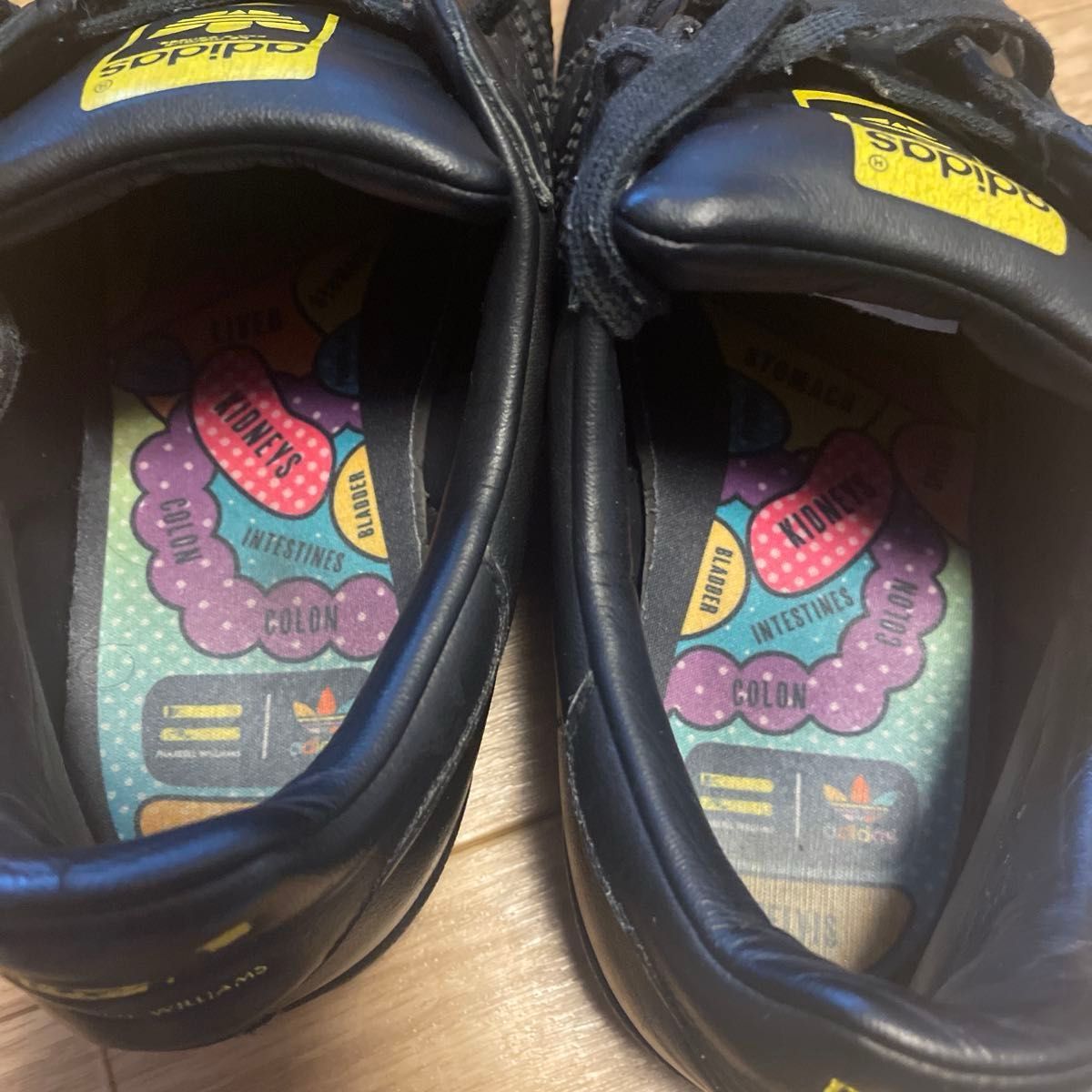 アディダス adidas スニーカー ファレルスーパーシェル スカルプ アディダス adidas スニーカー ファレルスーパーシェル スカルプ