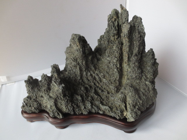 【艸】　千仏石　島型石　中型水石　時代石　水石　31センチ　　17apl1_画像1