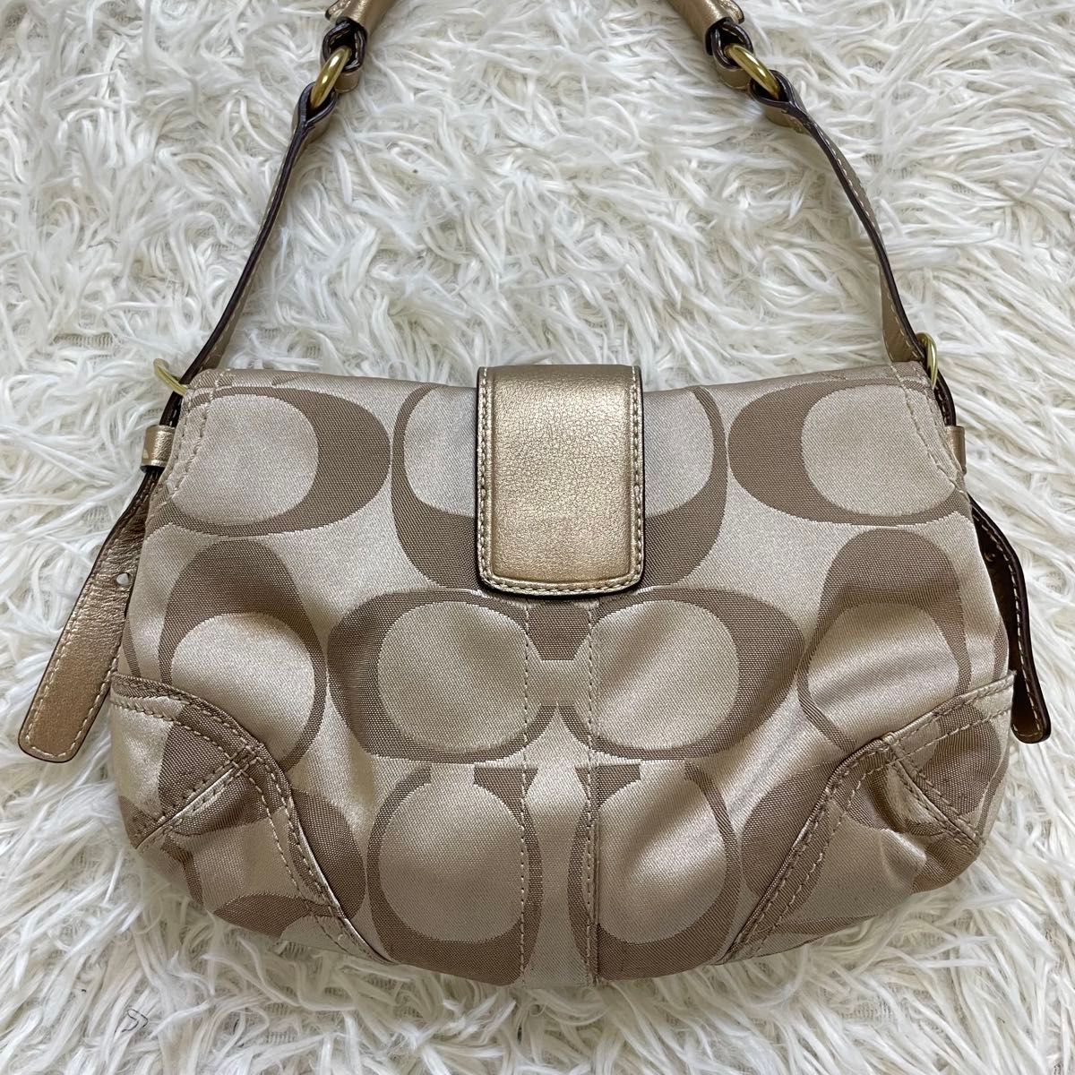 大人気 COACH コーチ ソーホー ショルダーバッグ シグネチャー 大人気 COACH コーチ ソーホー ショルダーバッグ シグネチャー