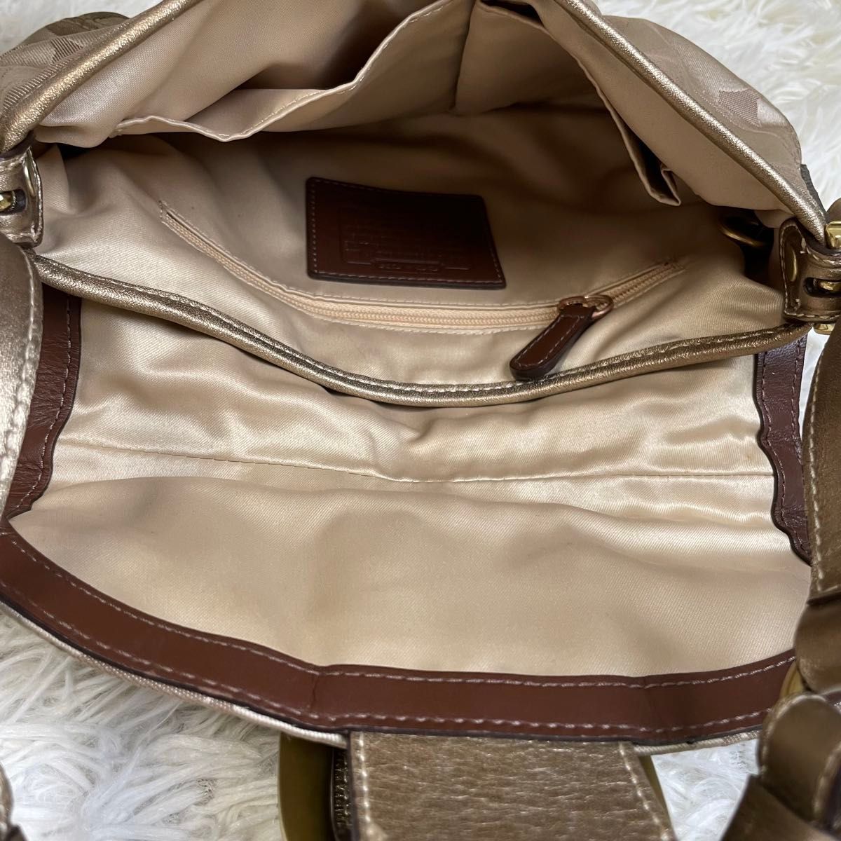 大人気 COACH コーチ ソーホー ショルダーバッグ シグネチャー 大人気 COACH コーチ ソーホー ショルダーバッグ シグネチャー