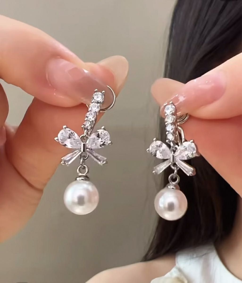 N125 可愛い 痛くない 揺れる イヤリング 上品 パール キラキラ ジルコン 結婚式 ブライダル 韓国 シルバー 日常 通勤