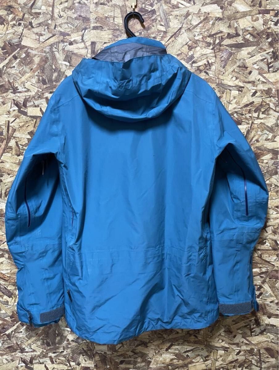 BLUE BLOOD ブルーブラッド GORE-TEX PRO スノーボード BLUE BLOOD ブルーブラッド GORE-TEX PRO スノーボード