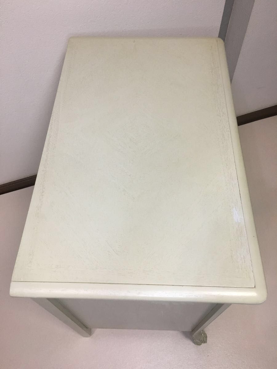 TOKAI 東海家具 猫脚 チェスト 4段5杯 ホワイト系 匿名配送 送料 TOKAI 東海家具 猫脚 チェスト 4段5杯 ホワイト系 匿名配送 送料