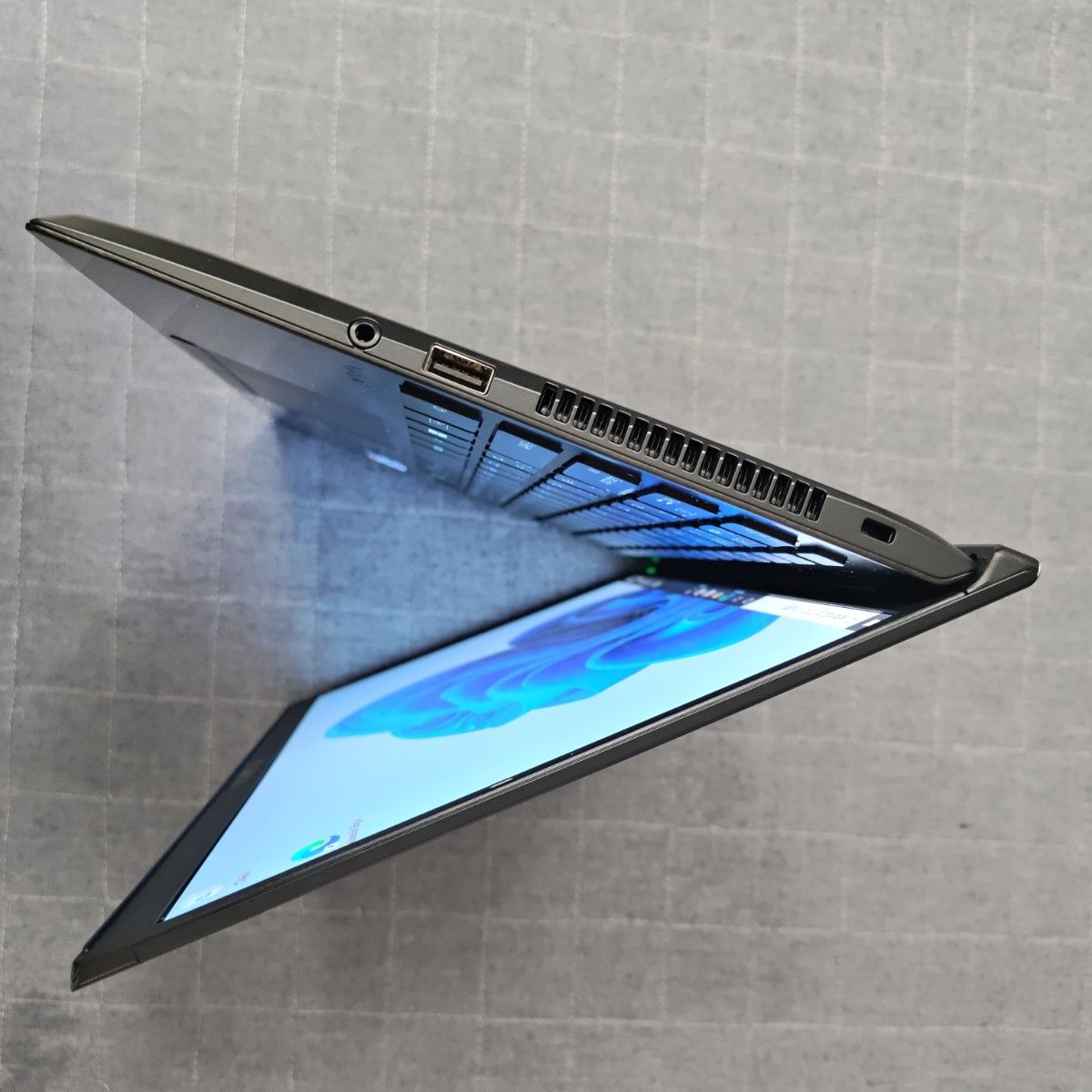 良好 日本製 高級感 VAIO 軽量 驚速12世代i5 16GB 新品1TB 9 良好 日本製 高級感 VAIO 軽量 驚速12世代i5 16GB 新品1TB 9