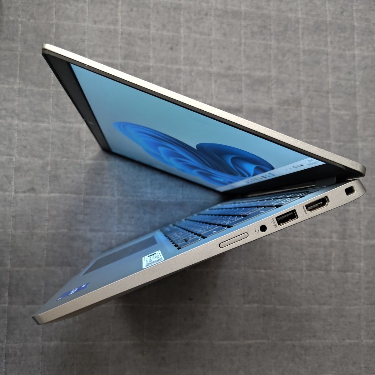 良好 DELL 驚速 12世代 i5 8GB 新品512GB 軽量 13 3型 Latitude 良好 DELL 驚速 12世代 i5 8GB 新品512GB 軽量 13 3型 Latitude