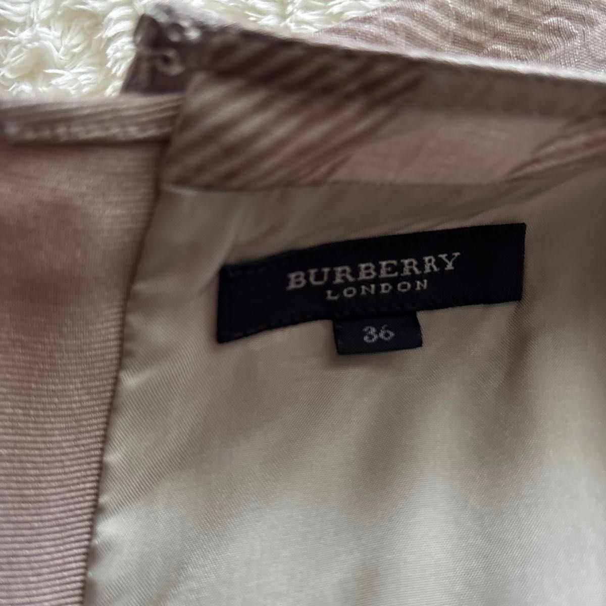 バーバリー/BURBERRYチェック柄ワンピース ベルト付き 36サイズ バーバリー/BURBERRYチェック柄ワンピース ベルト付き 36サイズ