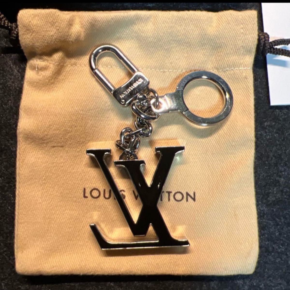 ルイヴィトン ロゴ キーホルダー LOUIS VUITTON|Yahoo!フリマ ルイヴィトン ロゴ キーホルダー LOUIS VUITTON|Yahoo!フリマ