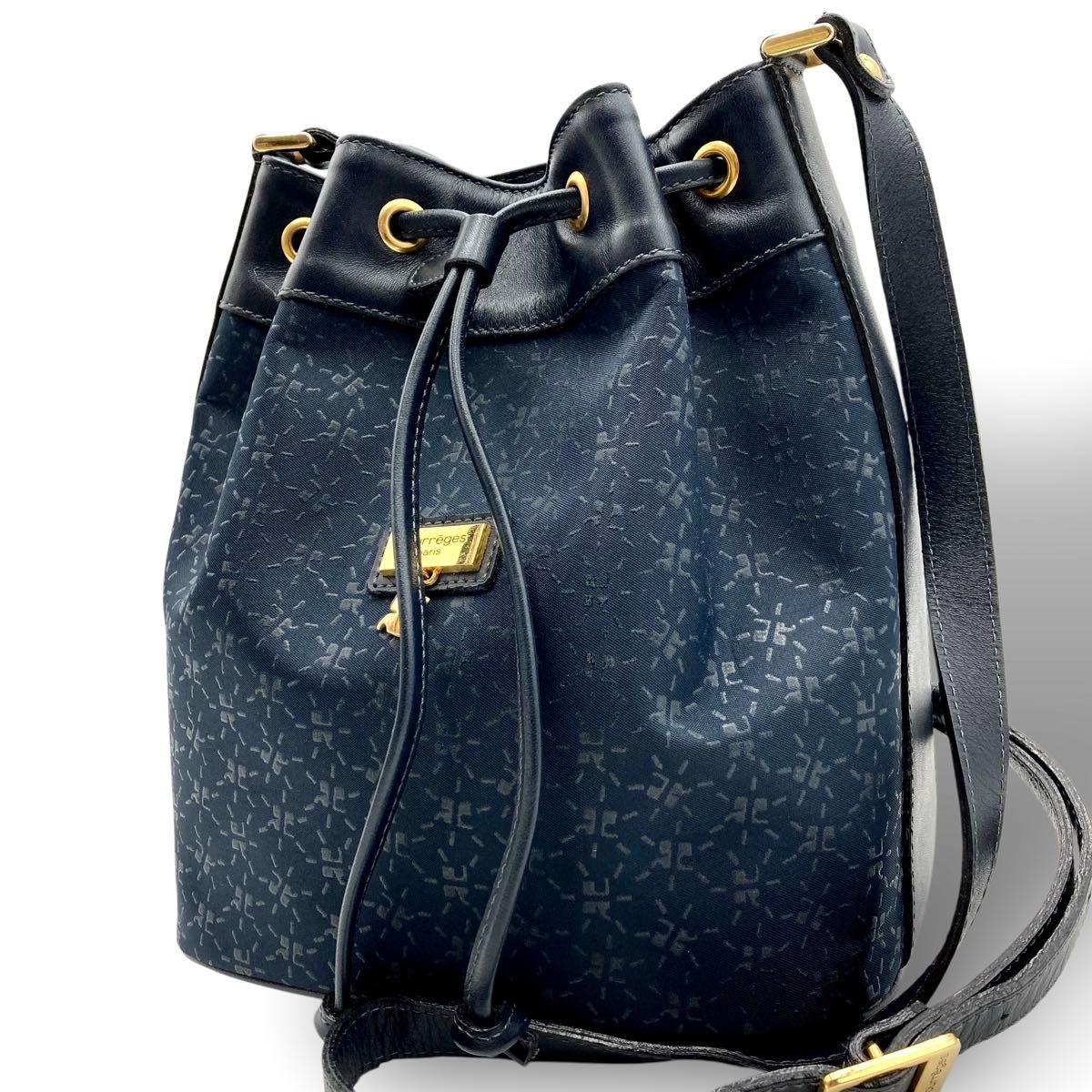 courreges クレージュ ショルダーバッグ 巾着型 総柄 ネイビー courreges クレージュ ショルダーバッグ 巾着型 総柄 ネイビー