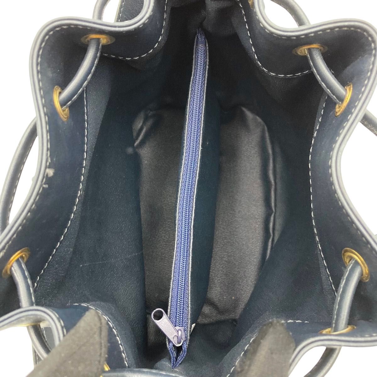 courreges クレージュ ショルダーバッグ 巾着型 総柄 ネイビー courreges クレージュ ショルダーバッグ 巾着型 総柄 ネイビー