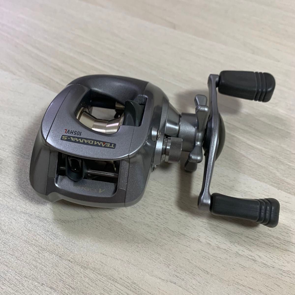 TEAM DAIWA チームダイワ-S 105HVL 左巻き ベイトリール made in TEAM DAIWA チームダイワ-S 105HVL 左巻き ベイトリール made in