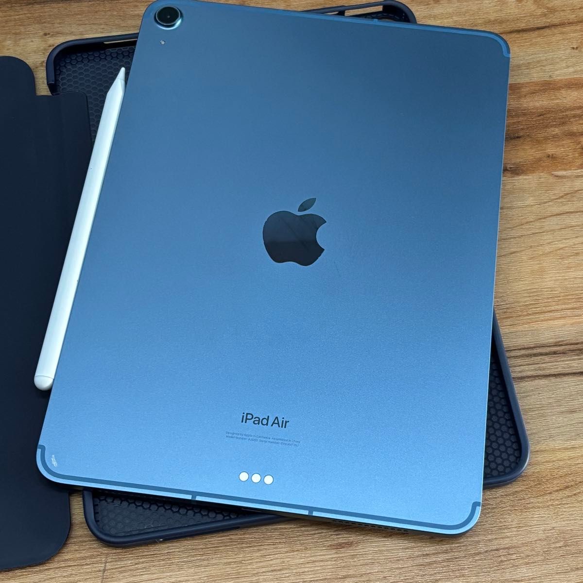 iPad Air5 M1 64GB セルラー BT91% カバーとペン付き iPad Air5 M1 64GB セルラー BT91% カバーとペン付き
