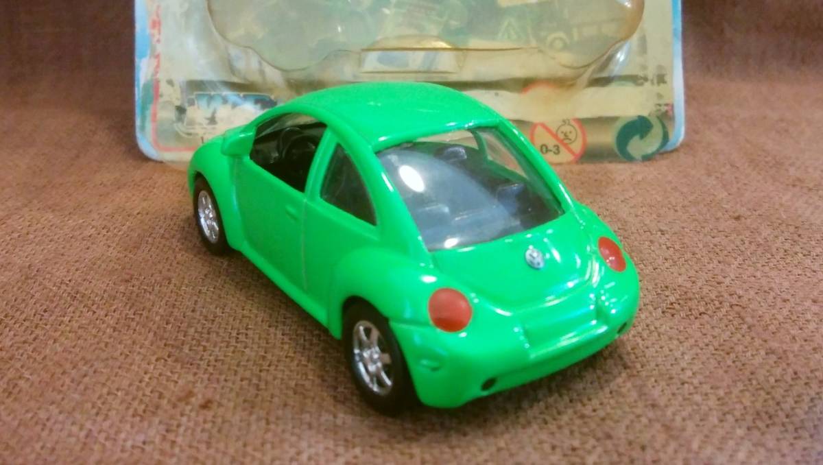 撮影時開封 ウェリー 1/60 VW NEW BEETLE フォルクスワーゲン ニュービートル ダイキャスト ミニカー ゼンマイ不良プルバック走行動作NG_画像4