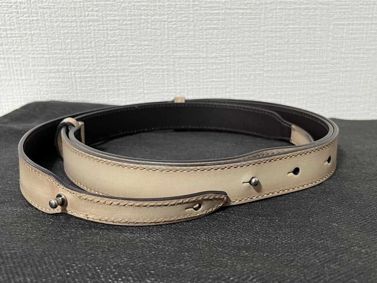 25年購入 ベルルッティ トゥジュール ガリバー OSSO ショルダー 25年購入 ベルルッティ トゥジュール ガリバー OSSO ショルダー