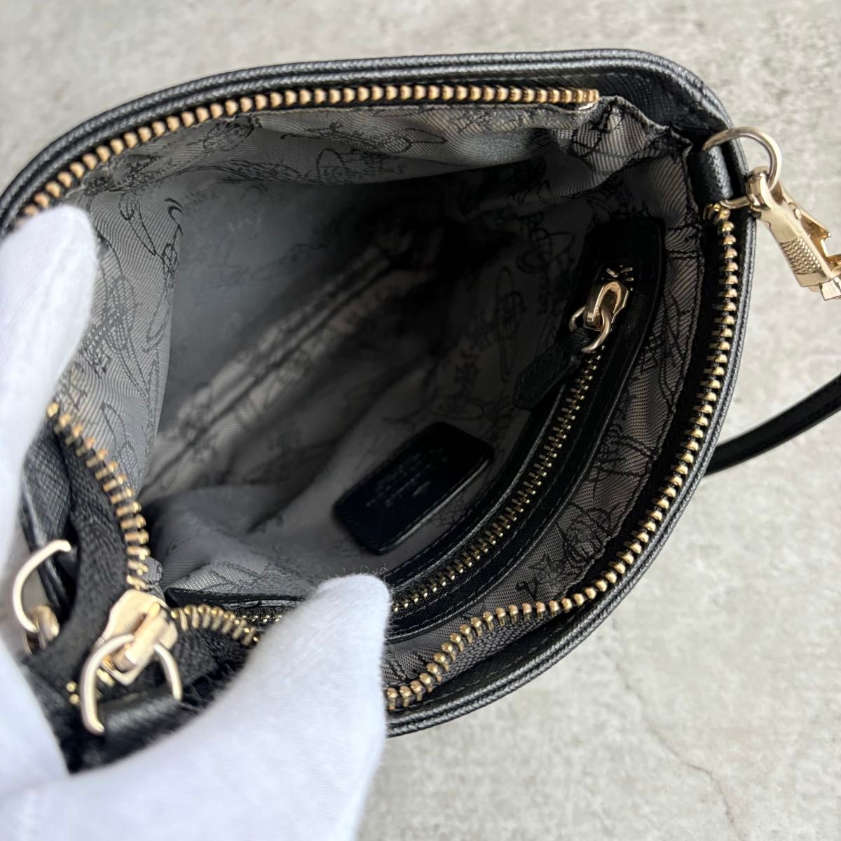 極美品】Vivienne Westwood ヴィヴィアンウエストウッド オーブ 極美品】Vivienne Westwood ヴィヴィアンウエストウッド オーブ