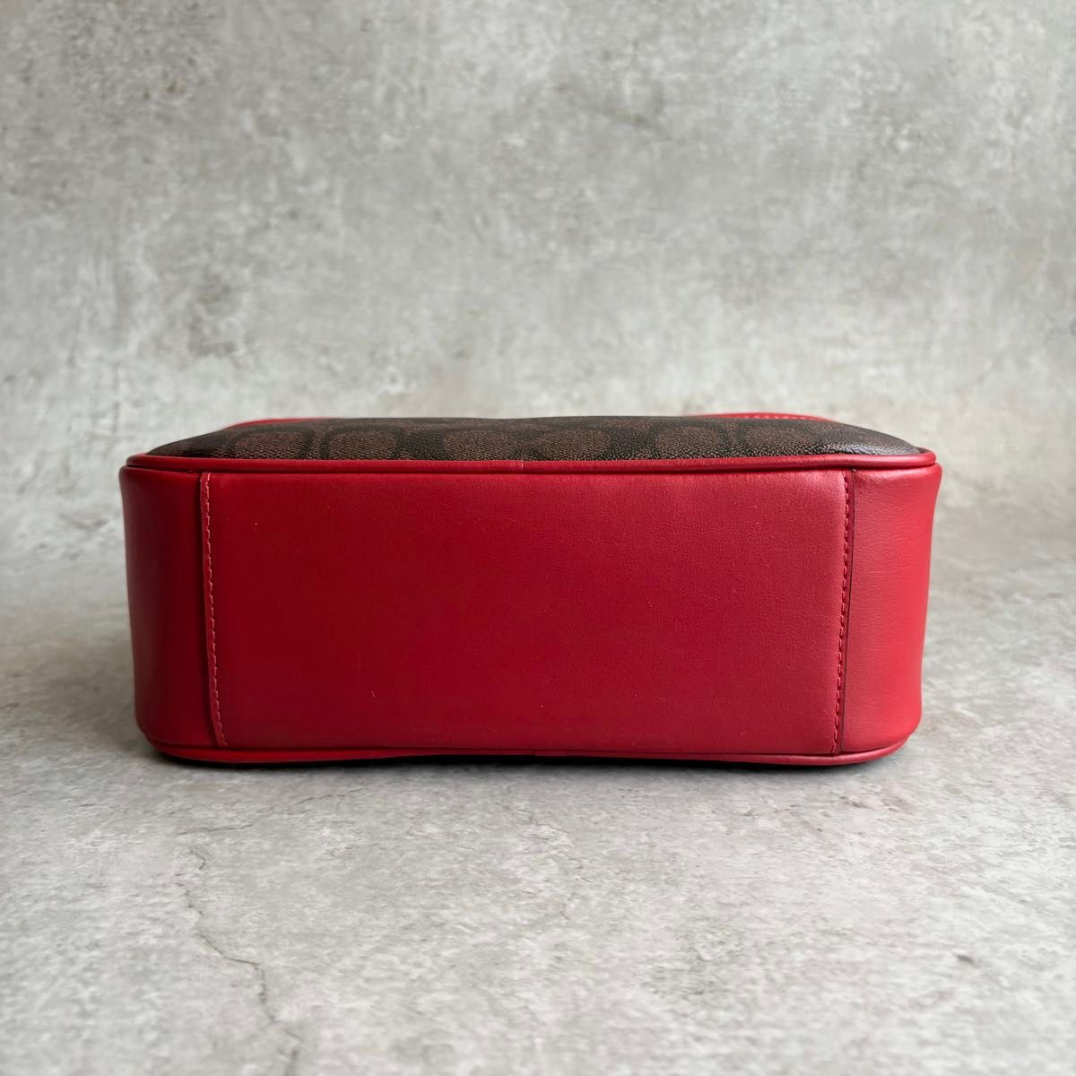 極美品】COACH コーチ シグネチャー カメラバッグ ショルダー 極美品】COACH コーチ シグネチャー カメラバッグ ショルダー