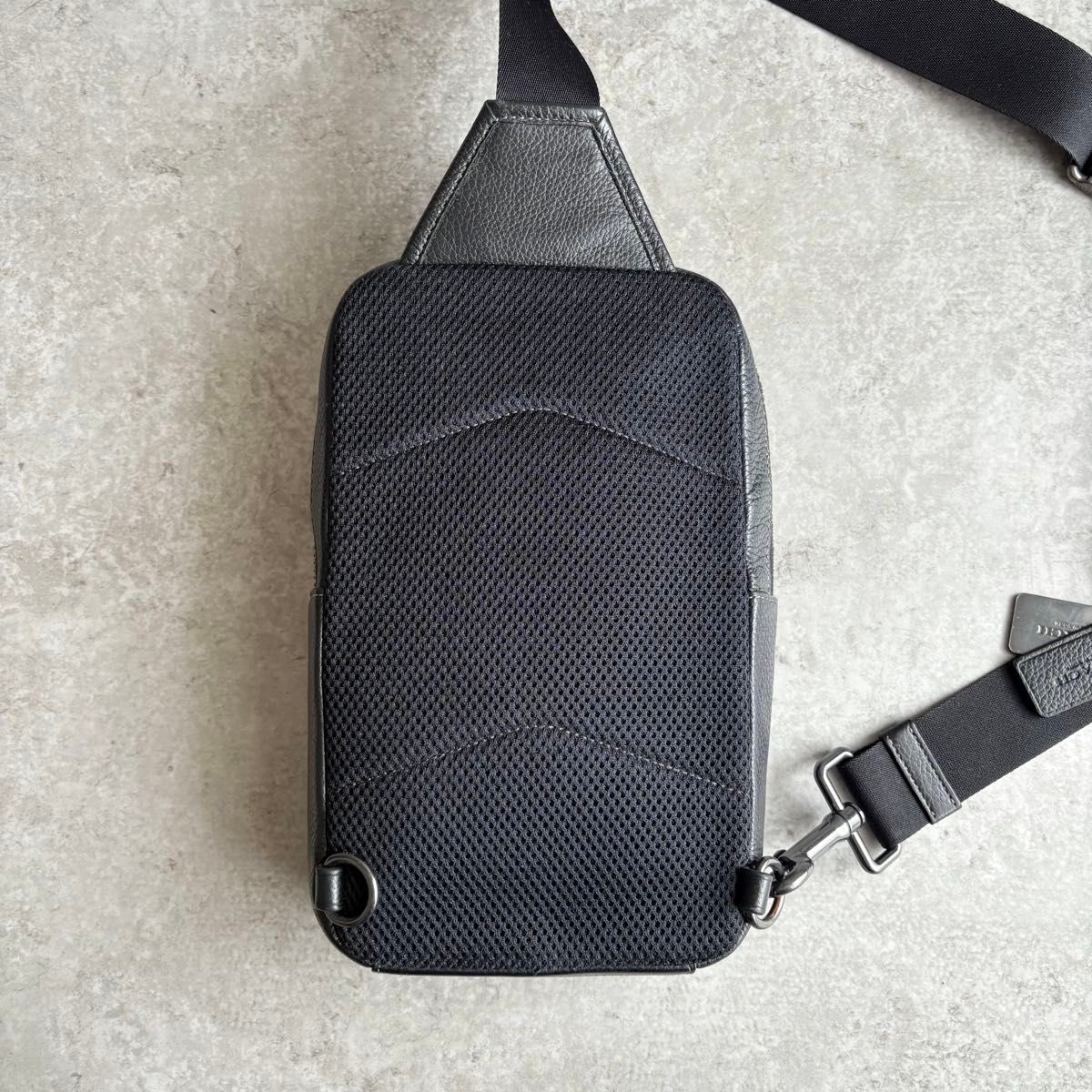 極美品】COACH コーチ サリバン シグネチャー ボディバッグ 極美品】COACH コーチ サリバン シグネチャー ボディバッグ