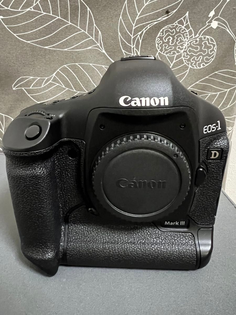 Canon EOS-1D Mark III 本体と付属品|Yahoo!フリマ(旧PayPay Canon EOS-1D Mark III 本体と付属品|Yahoo!フリマ(旧PayPay