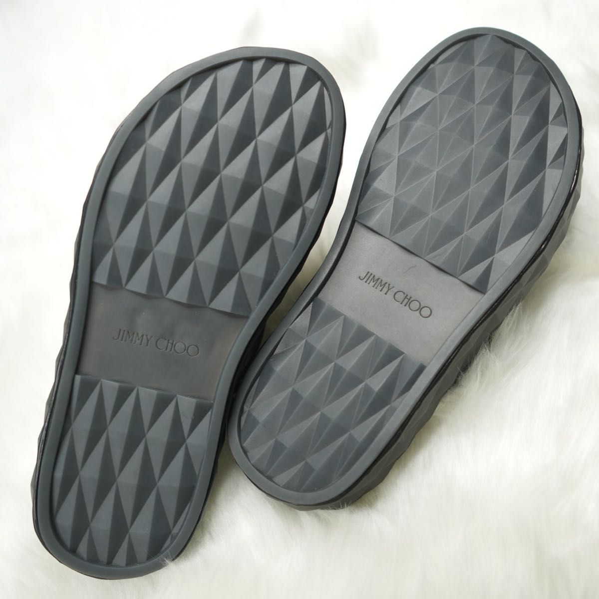 極美品》JIMMY CHOO 黒 ラバー サンダル ビーチサンダル 37 極美品》JIMMY CHOO 黒 ラバー サンダル ビーチサンダル 37