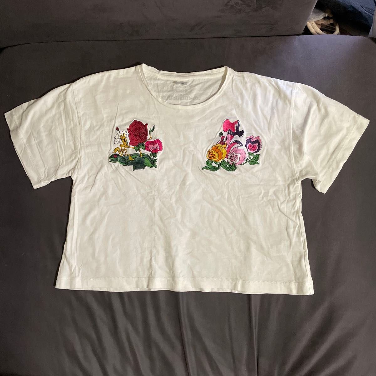 E hyphen world gallery×Disney アリス tシャツ|Yahoo!フリマ E hyphen world gallery×Disney アリス tシャツ|Yahoo!フリマ
