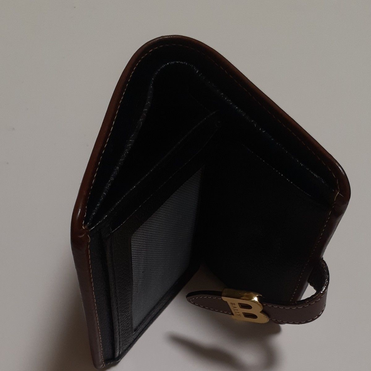 BALLY 二つ折り財布 ブラック レザー|Yahoo!フリマ(旧PayPay BALLY 二つ折り財布 ブラック レザー|Yahoo!フリマ(旧PayPay