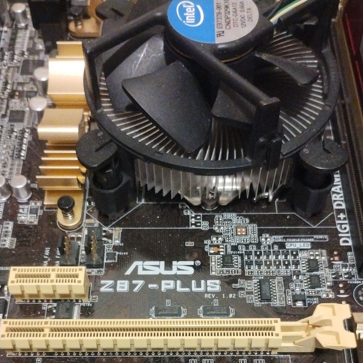 中古 ASUS Z-87 PLUS マザーボード コアi7 16Gメモリ付き 箱 中古 ASUS Z-87 PLUS マザーボード コアi7 16Gメモリ付き 箱