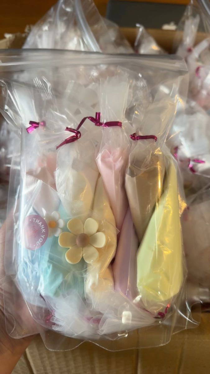 9色・デコホイップ・ホイップ粘土・新品・店頭販売品・店舗発送