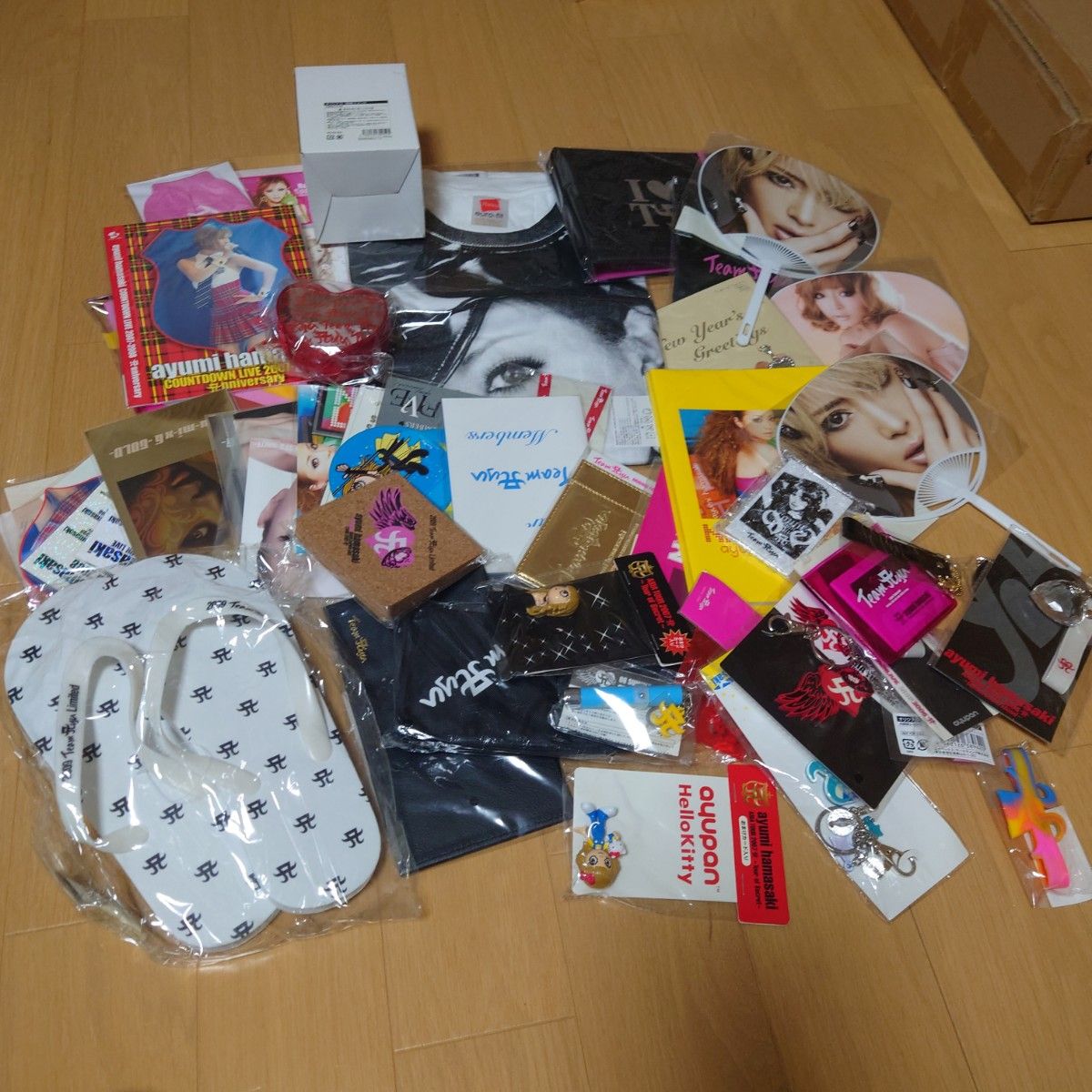 浜崎あゆみファンクラブ特典67点セットグッズまとめ売り 浜崎あゆみファンクラブ特典67点セットグッズまとめ売り