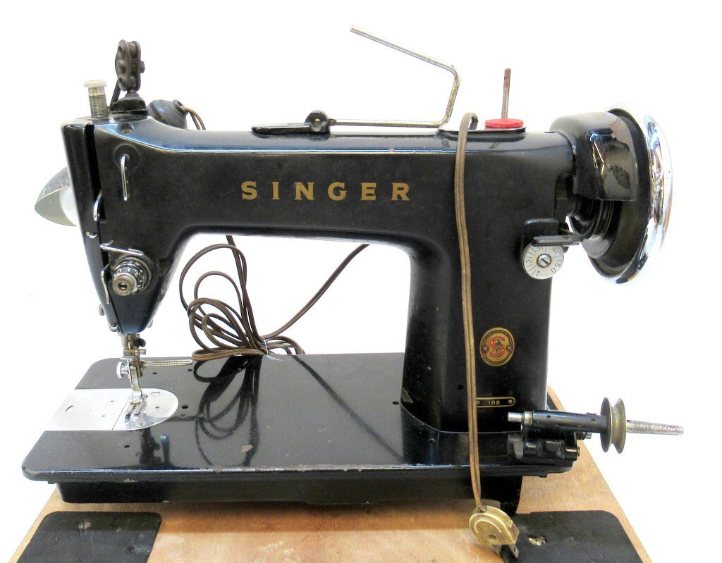 1000円スタート ミシン SINGER 188 シンガー ブラックボディ 1000円スタート ミシン SINGER 188 シンガー ブラックボディ