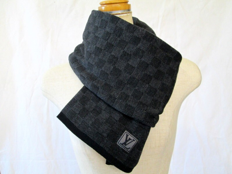 1000円スタート マフラー・手袋・帽子3点まとめ Louis Vuitton 1000円スタート マフラー・手袋・帽子3点まとめ Louis Vuitton