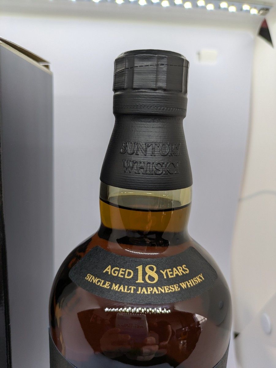 サントリー 山崎18年 シングルモルト ウイスキー 700ml 箱付き サントリー 山崎18年 シングルモルト ウイスキー 700ml 箱付き