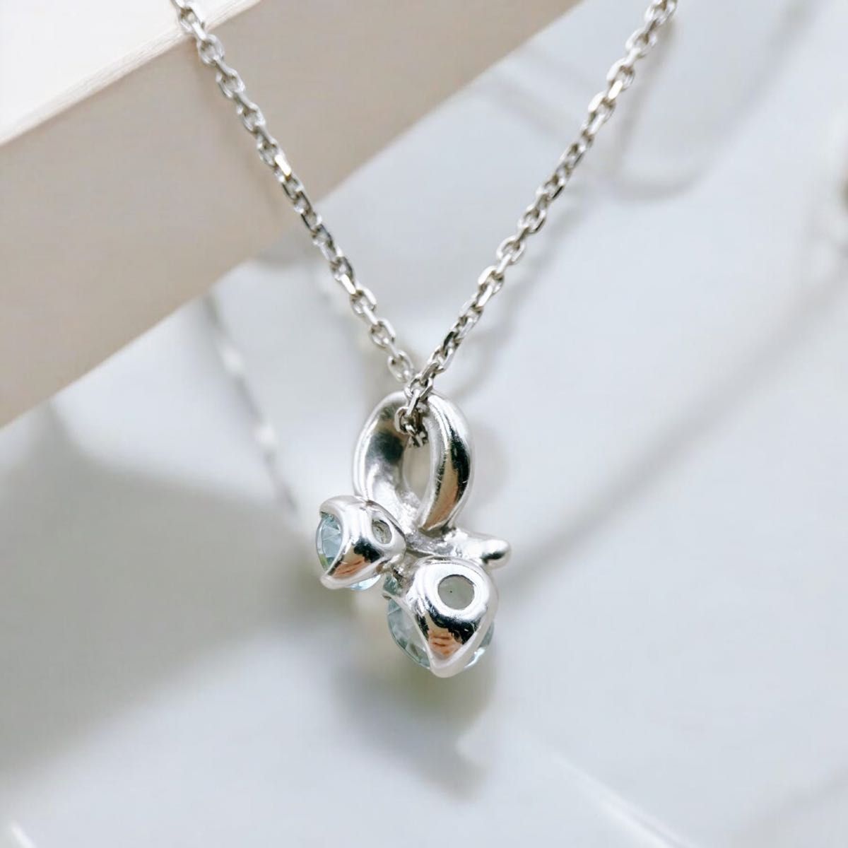 美品 ヨンドシー プラチナ しずく ネックレス アクアマリン 希少 美品 ヨンドシー プラチナ しずく ネックレス アクアマリン 希少