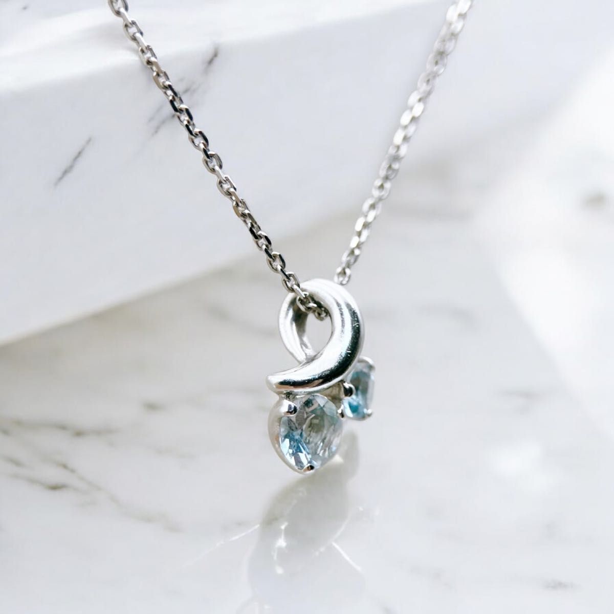 美品 ヨンドシー プラチナ しずく ネックレス アクアマリン 希少 美品 ヨンドシー プラチナ しずく ネックレス アクアマリン 希少