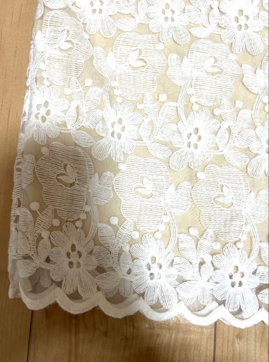 CORTESWORKS ホワイト 花柄レーススカート 総刺繍 布地にも可 総 CORTESWORKS ホワイト 花柄レーススカート 総刺繍 布地にも可 総