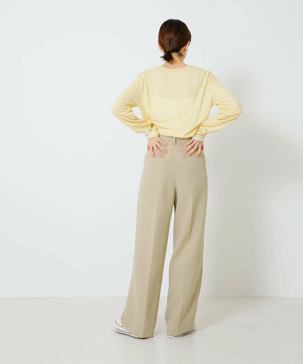 在庫1枚のみ新品1 4万 アーバンリサーチ春夏タックワイドパンツ 在庫1枚のみ新品1 4万 アーバンリサーチ春夏タックワイドパンツ