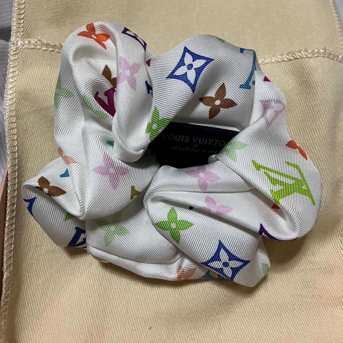 ルイヴィトン 村上隆 LV × TM シュシュ・モノグラム マルチ ルイヴィトン 村上隆 LV × TM シュシュ・モノグラム マルチ