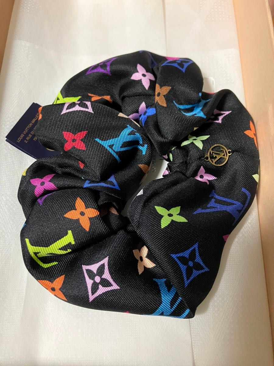 ルイヴィトン 村上隆 LV × TM シュシュ・モノグラム マルチ ルイヴィトン 村上隆 LV × TM シュシュ・モノグラム マルチ