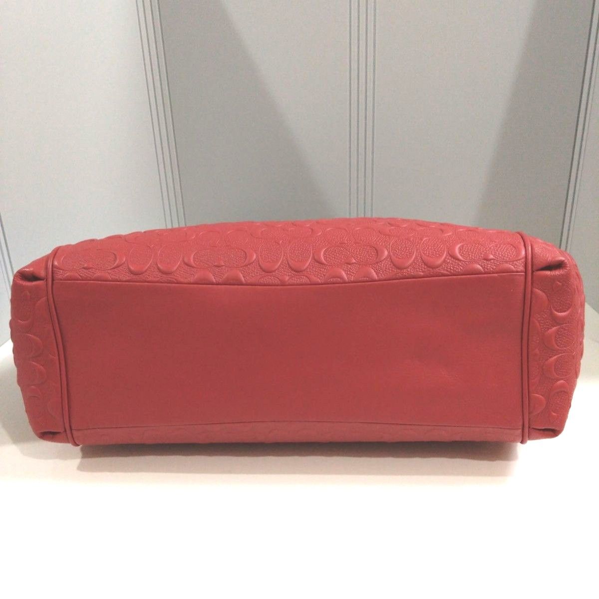未使用級】COACH チェーンショルダー エンボス レッド|Yahoo 未使用級】COACH チェーンショルダー エンボス レッド|Yahoo