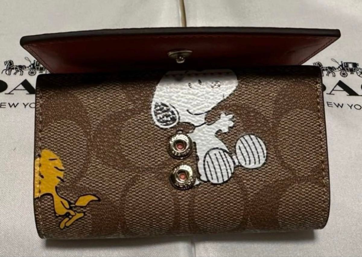 coach スヌーピー キーケース プレゼント レディース 大人気 coach スヌーピー キーケース プレゼント レディース 大人気
