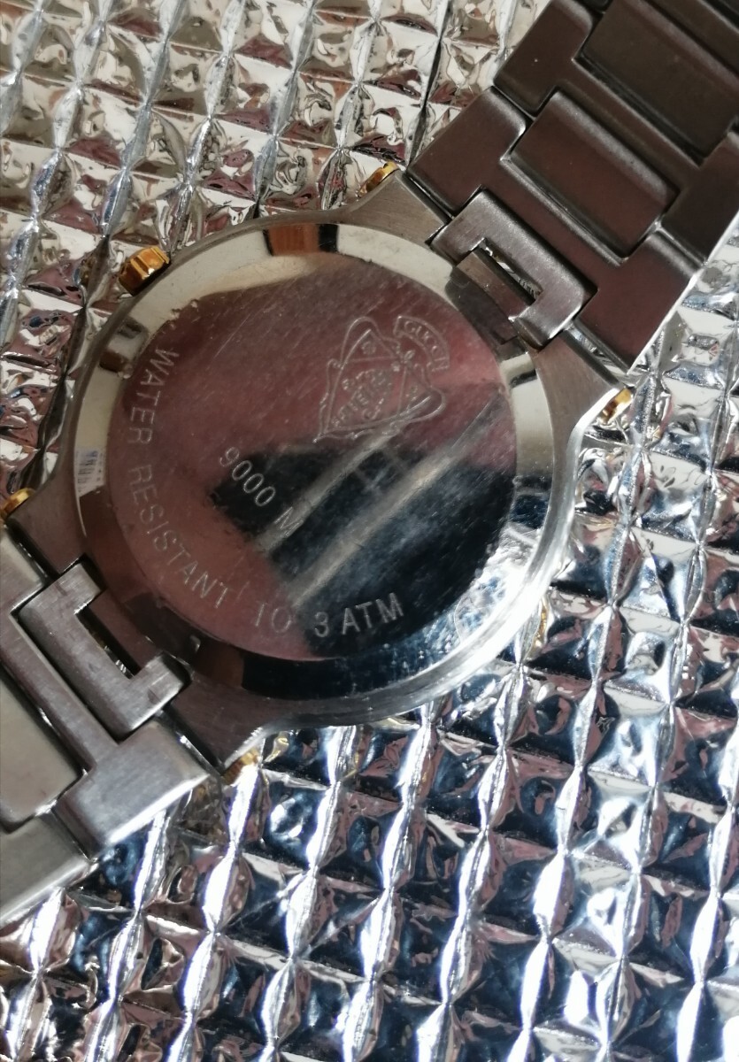 GUCCI QZ 9000M デイト ラウンド ヴィンテージ アイボリー文字盤 GUCCI QZ 9000M デイト ラウンド ヴィンテージ アイボリー文字盤