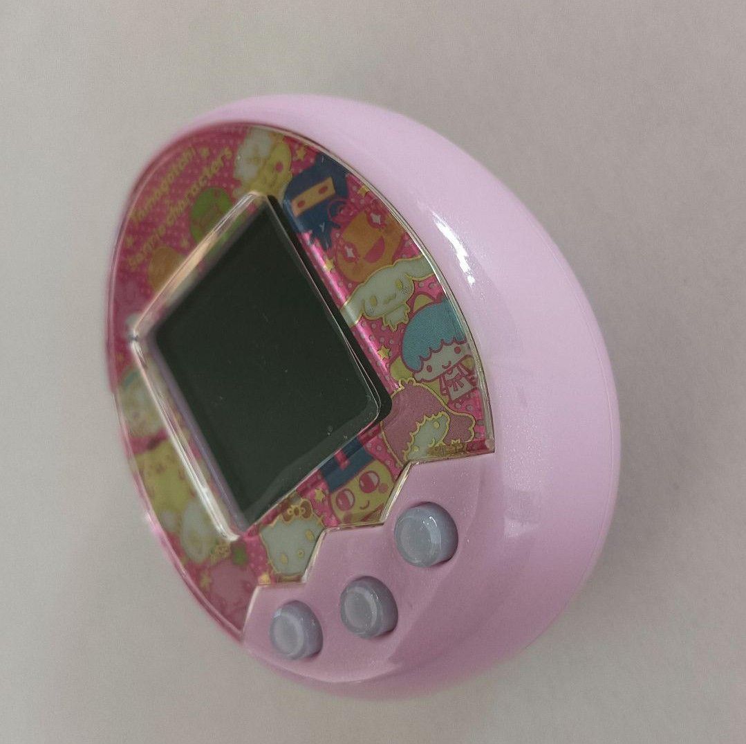 専用☆たまごっちみーつ みくす サンリオみーつ ピンク トイザらス限定ピンク♡ たまごっちみくす みーつサンリオみくすピンク トイザらス限定