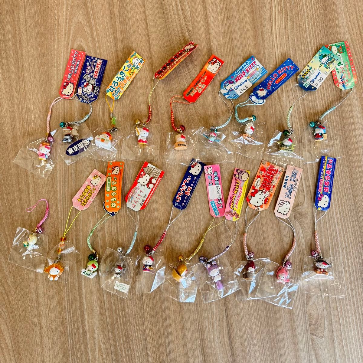 ご当地キティ ハローキティ ストラップ 19個セット まとめ売り ご当地キティ ハローキティ ストラップ 19個セット まとめ売り