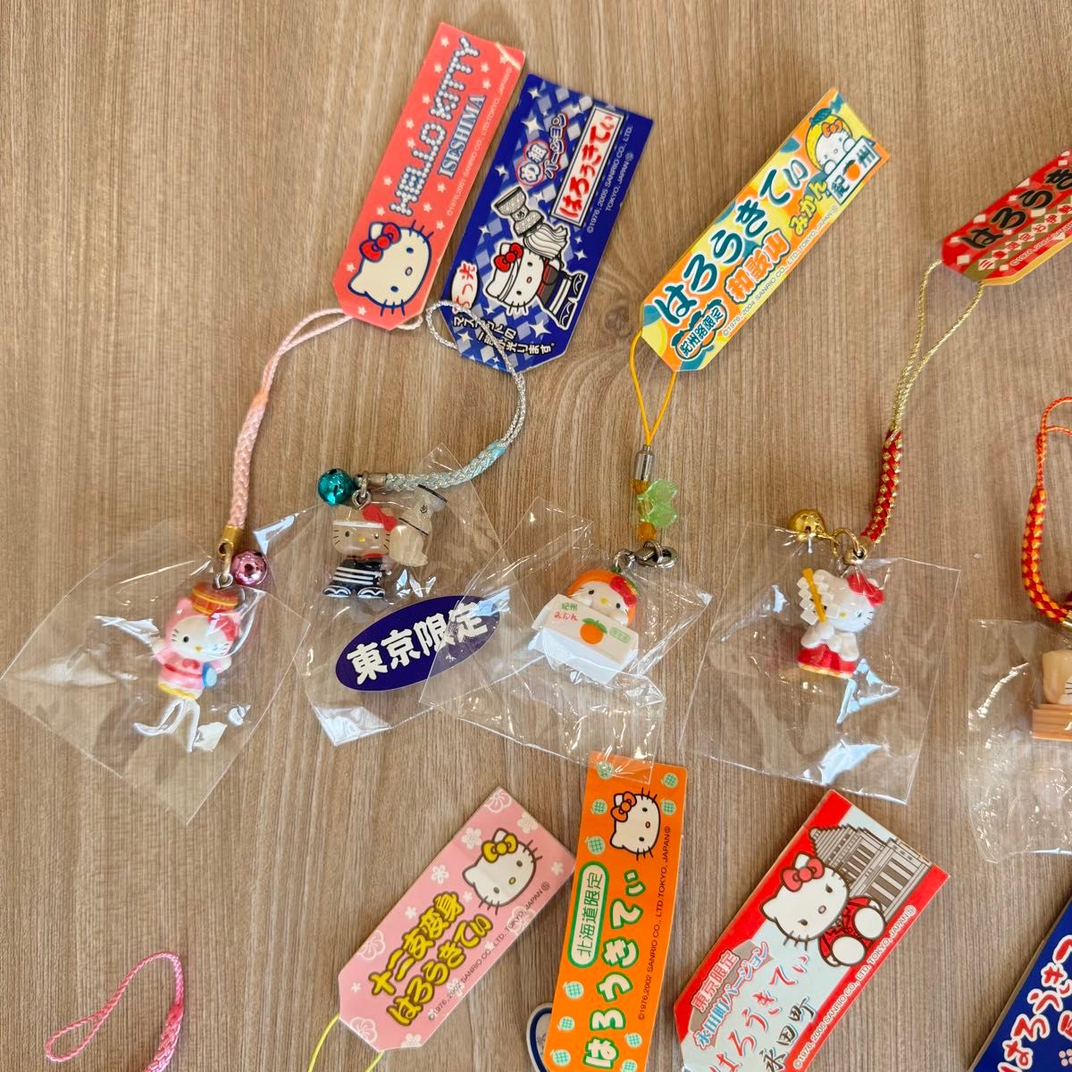 ご当地キティ ハローキティ ストラップ 19個セット まとめ売り ご当地キティ ハローキティ ストラップ 19個セット まとめ売り