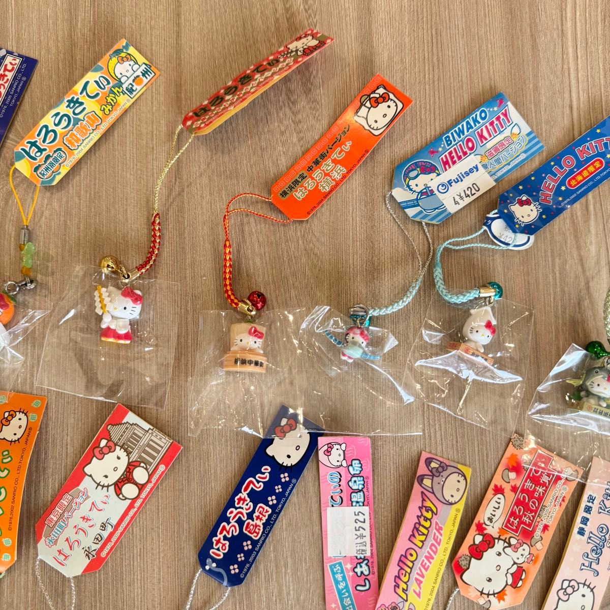 ご当地キティ ハローキティ ストラップ 19個セット まとめ売り ご当地キティ ハローキティ ストラップ 19個セット まとめ売り