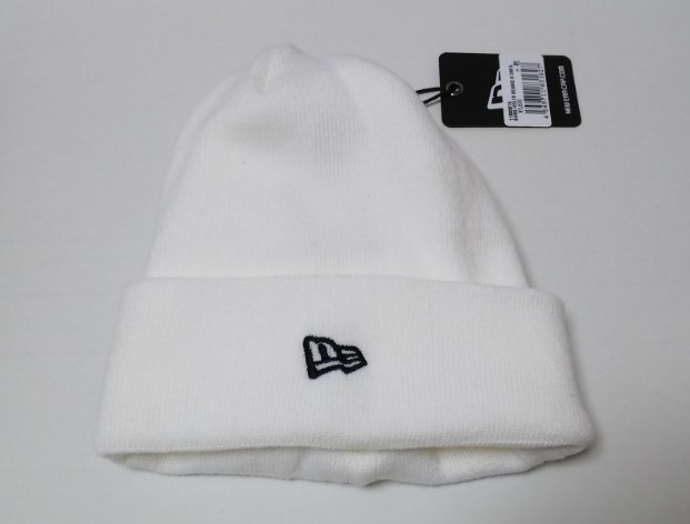 NEW ERA ニューエラxバスキア コラボ ニットキャップ 白 クラウン ワード プリント生地貼り付け フリーサイズ※未使用品/商品タグ付き/稀少_画像4