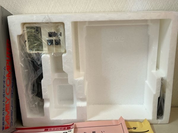 本体美品 任天堂 FC ファミコン 初代 本体 箱説明書等付属品付き 本体美品 任天堂 FC ファミコン 初代 本体 箱説明書等付属品付き