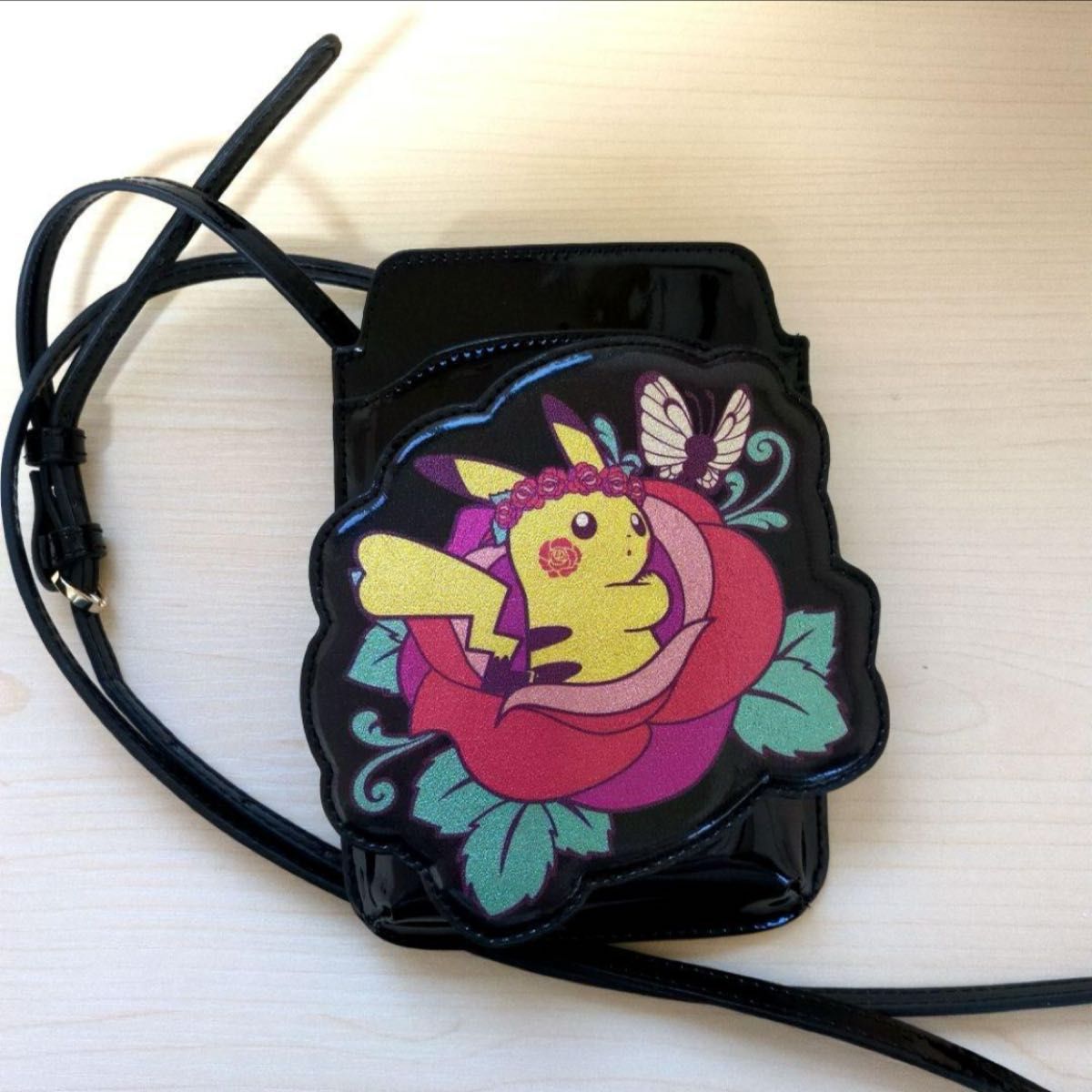 ANNA SUI ピカチュウ スマホショルダー ポシェット ポーチ ANNA SUI ピカチュウ スマホショルダー ポシェット ポーチ