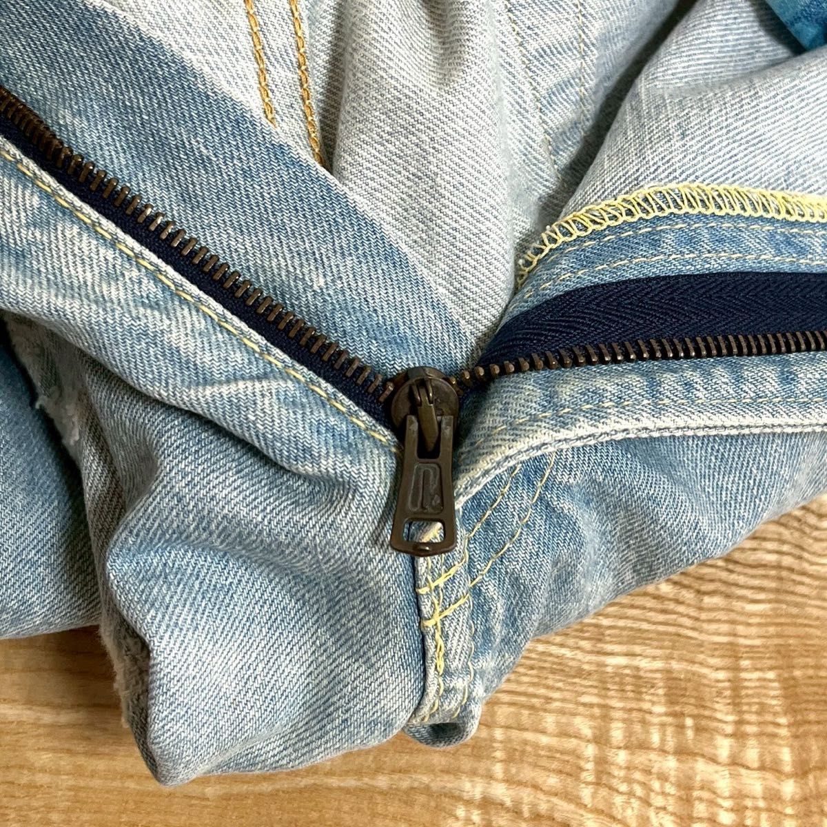 美品 SEVESKIG / セヴシグ クラッシュリペア加工 コンチョボタン 美品 SEVESKIG / セヴシグ クラッシュリペア加工 コンチョボタン