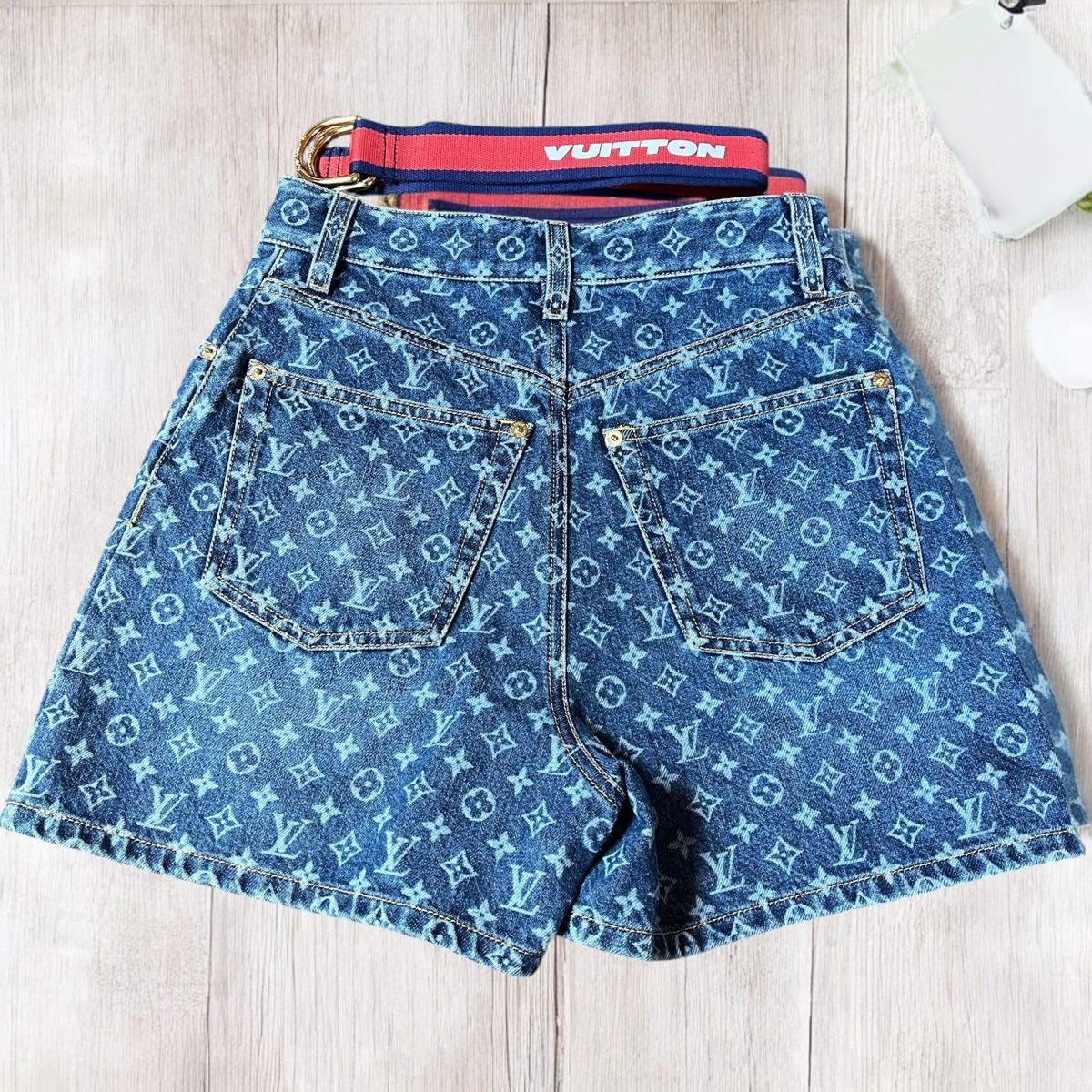 極美品 希少ルイヴィトンLouis Vuittonショートパンツ ハーフ 極美品 希少ルイヴィトンLouis Vuittonショートパンツ ハーフ