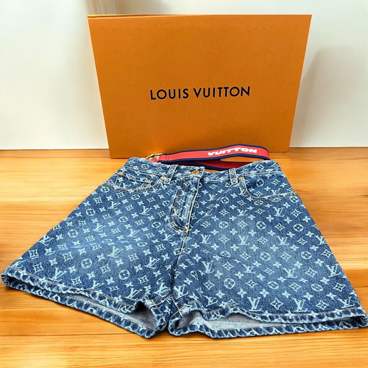 極美品 希少ルイヴィトンLouis Vuittonショートパンツ ハーフ 極美品 希少ルイヴィトンLouis Vuittonショートパンツ ハーフ